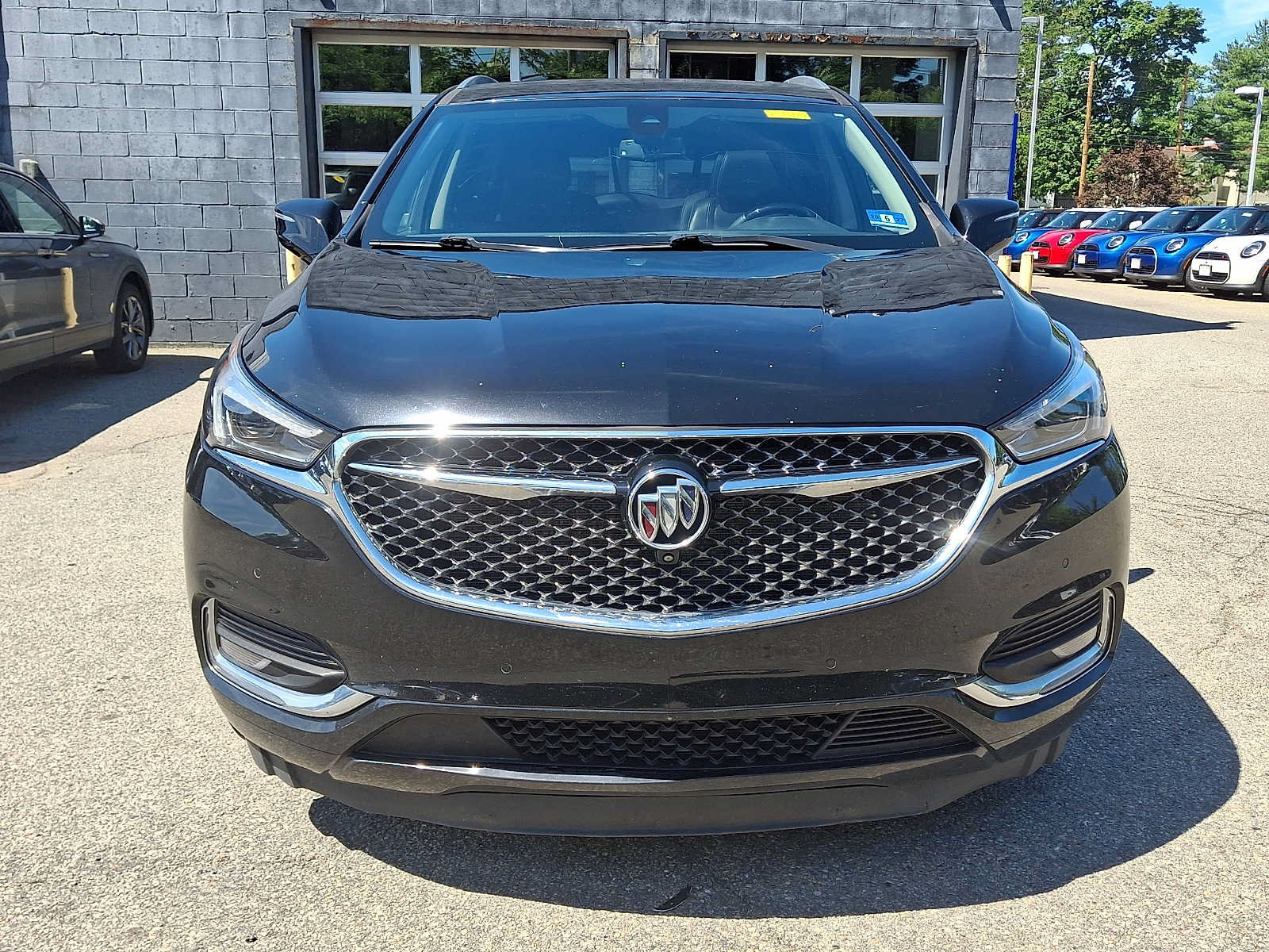 Used 2020 Buick Enclave Avenir w/ Avenir Technology Package AWD/4WD image 2