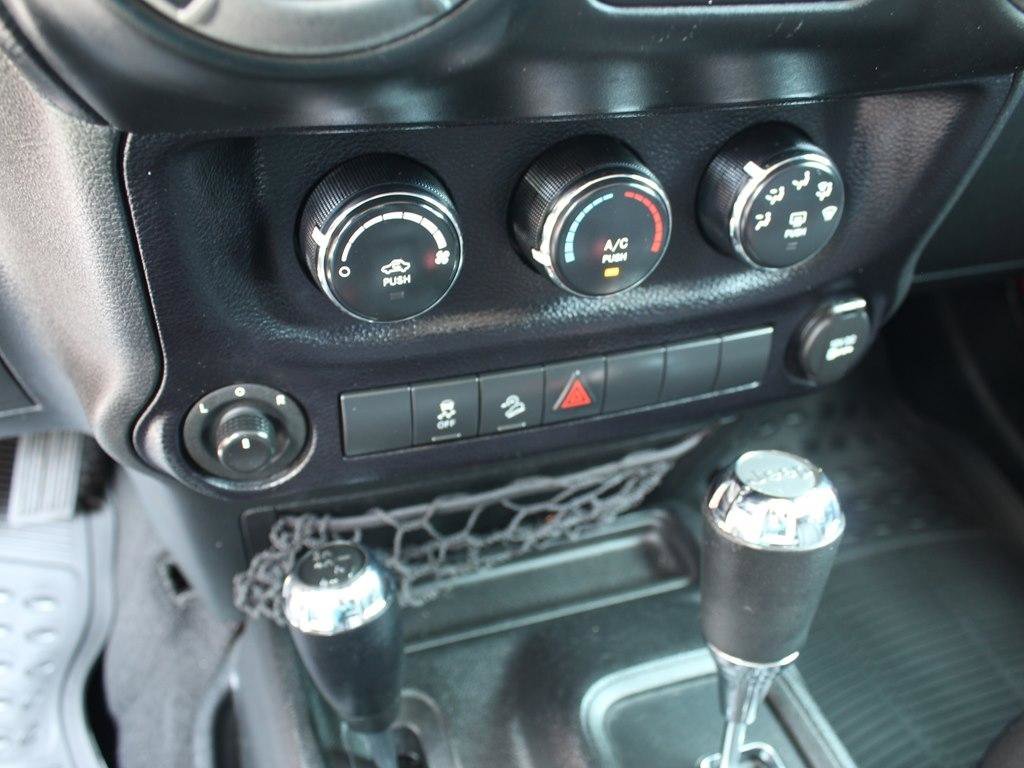 Used 2016 Jeep Wrangler Unlimited Sport w/ Quick Order Package 24S AWD/4WD image 25