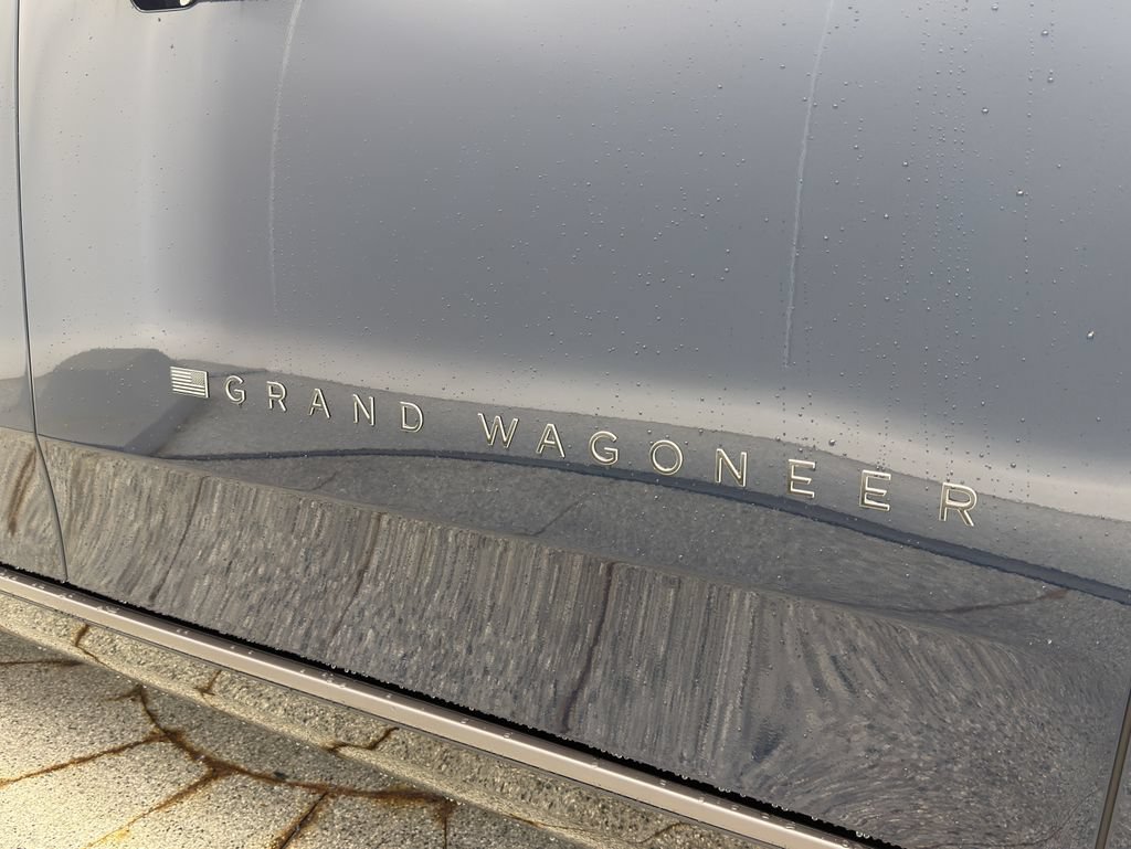 New 2026 Jeep Grand Wagoneer L Limited AWD/4WD image 9