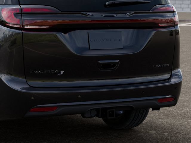 New 2027 Chrysler Pacifica Limited FWD image 13