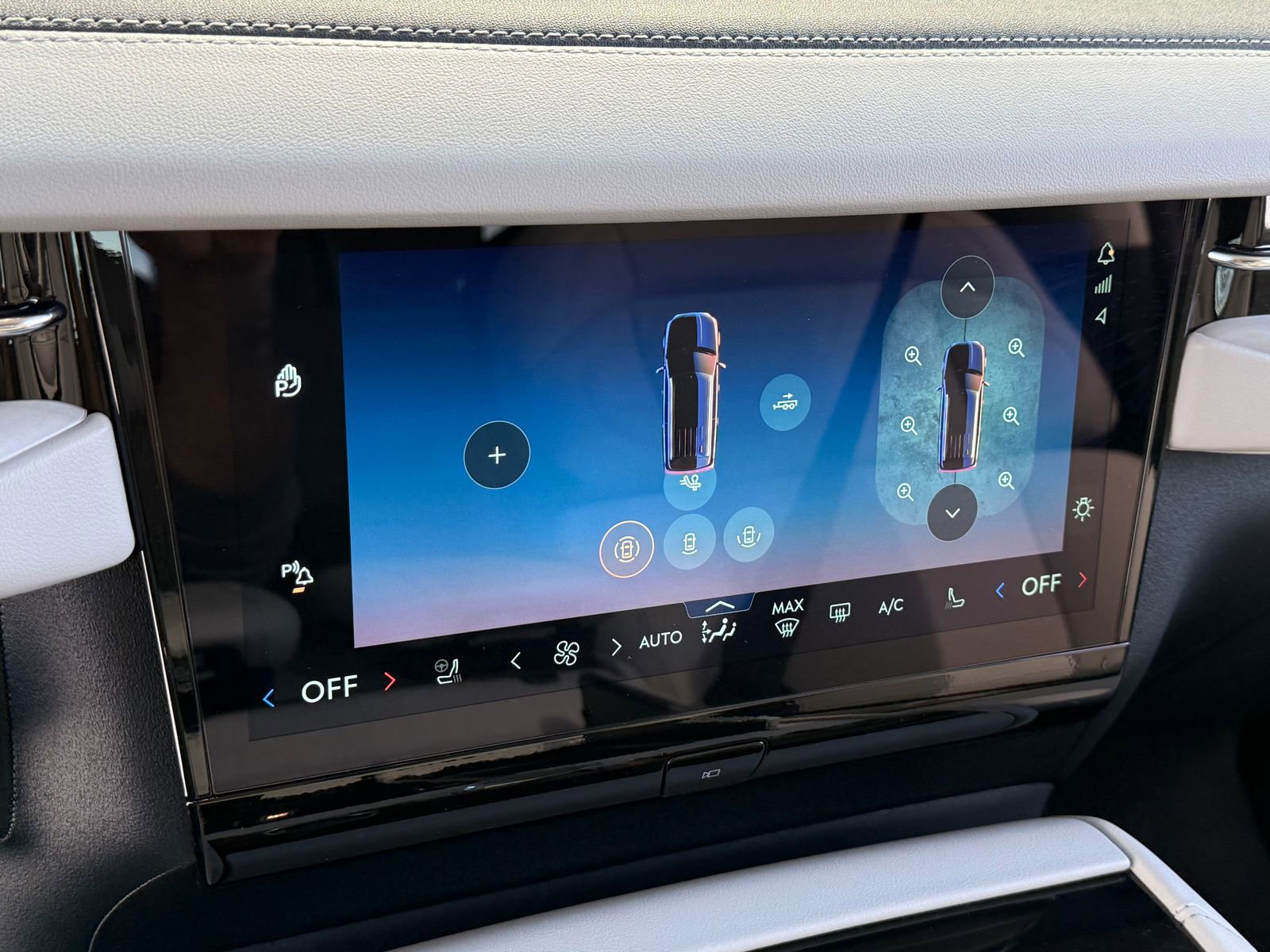 New 2026 Lincoln Navigator Reserve w/ Jet Appearance Package image 25