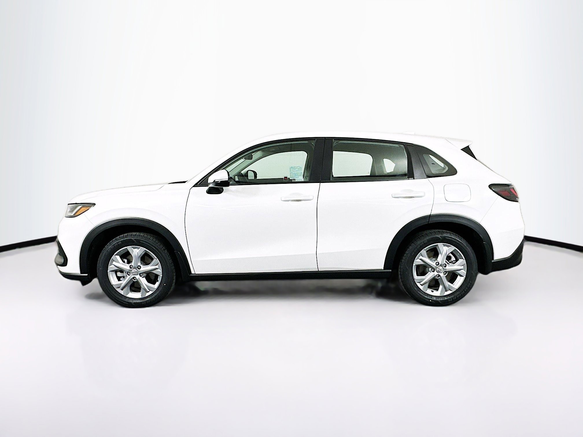Used 2023 Honda HR-V LX image 4