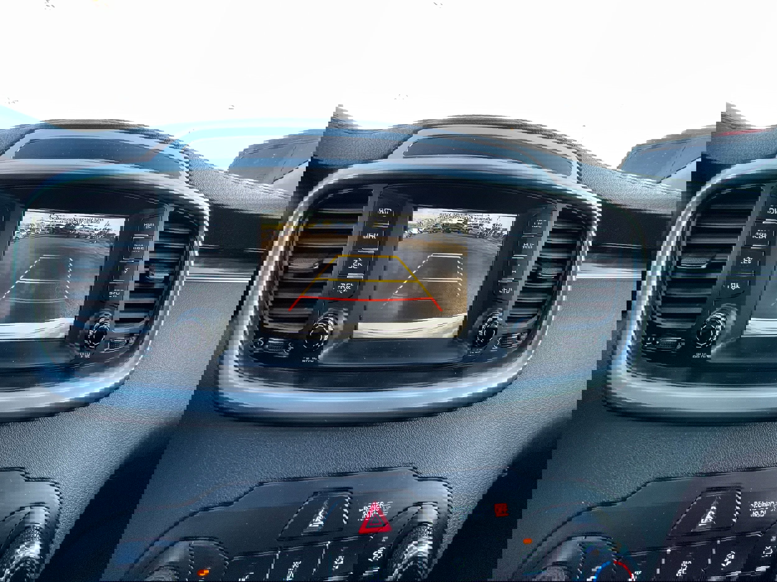 Used 2019 Kia Sorento LX image 18