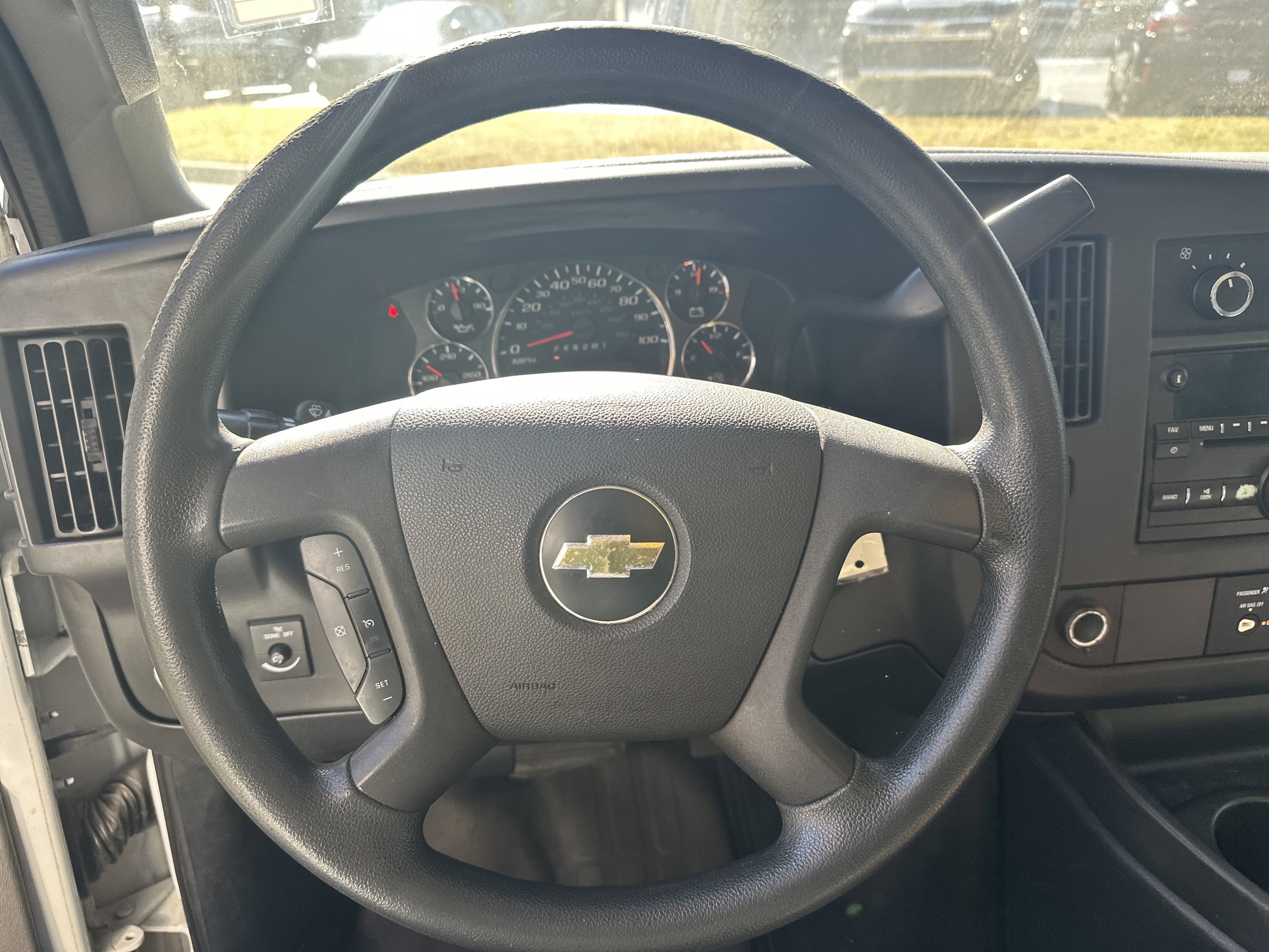 Used 2017 Chevrolet Express 3500 image 18