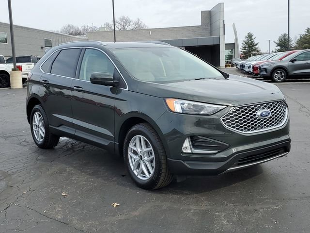 Certified 2024 Ford Edge SEL w/ Convenience Package image 2