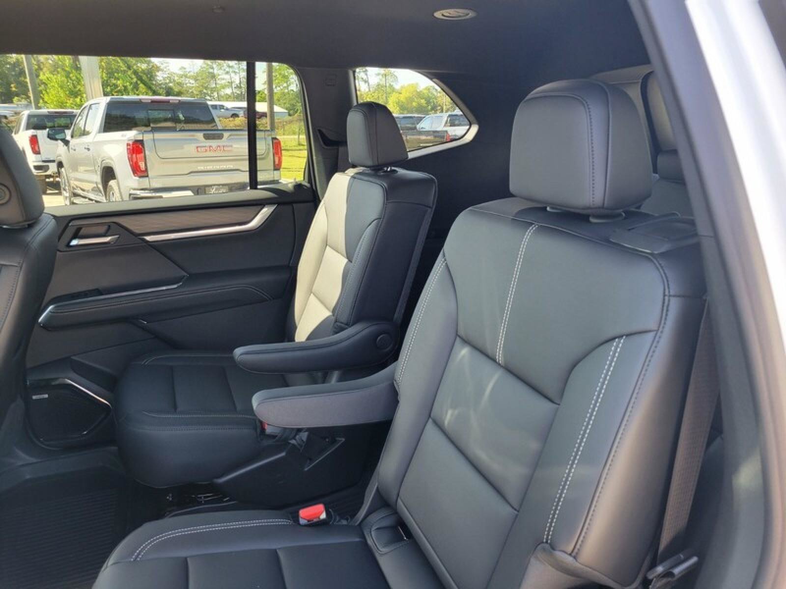 New 2026 GMC Acadia Elevation w/ Black Edition FWD image 27