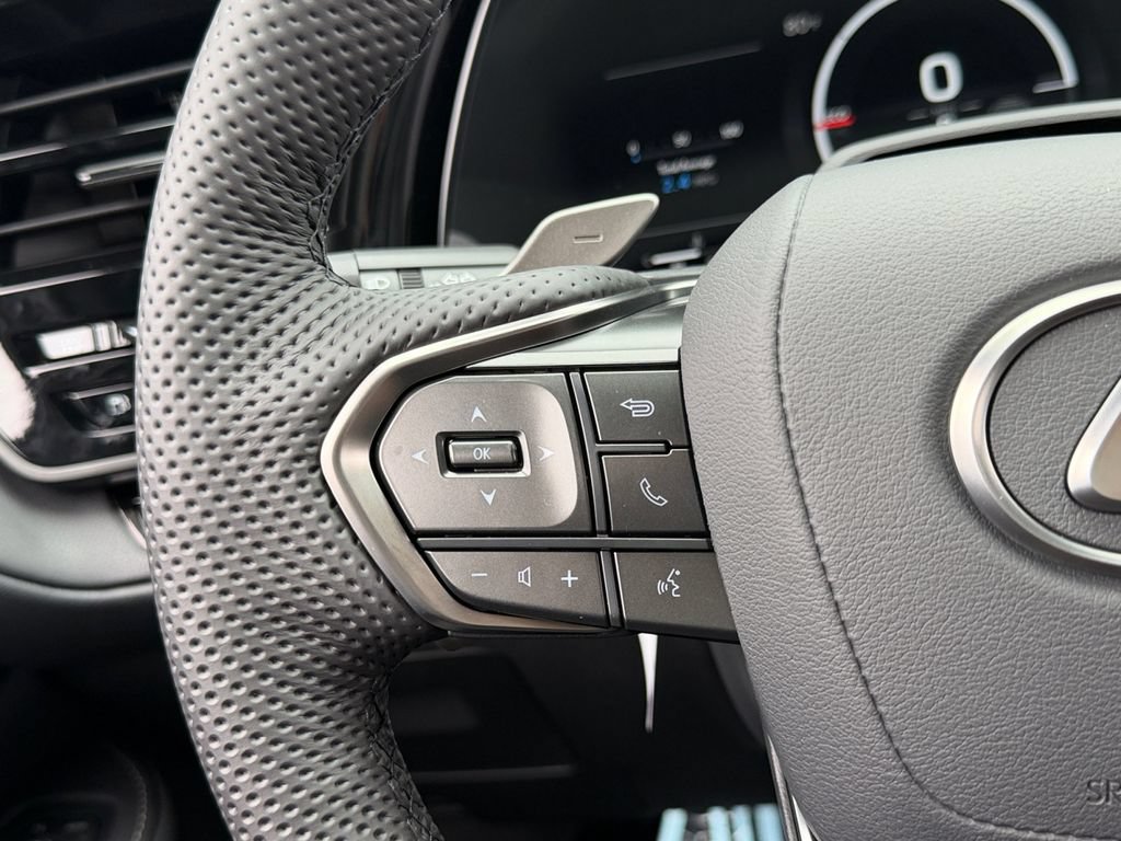 New 2026 Lexus TX 500h AWD image 17