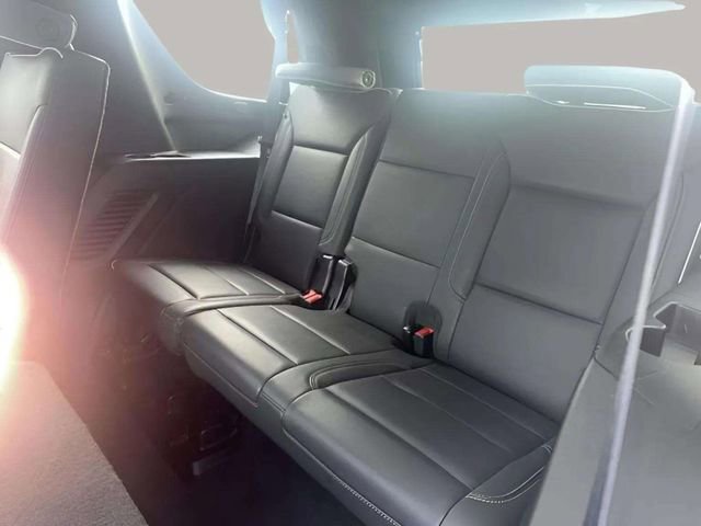 Used 2024 GMC Yukon SLT AWD/4WD image 17