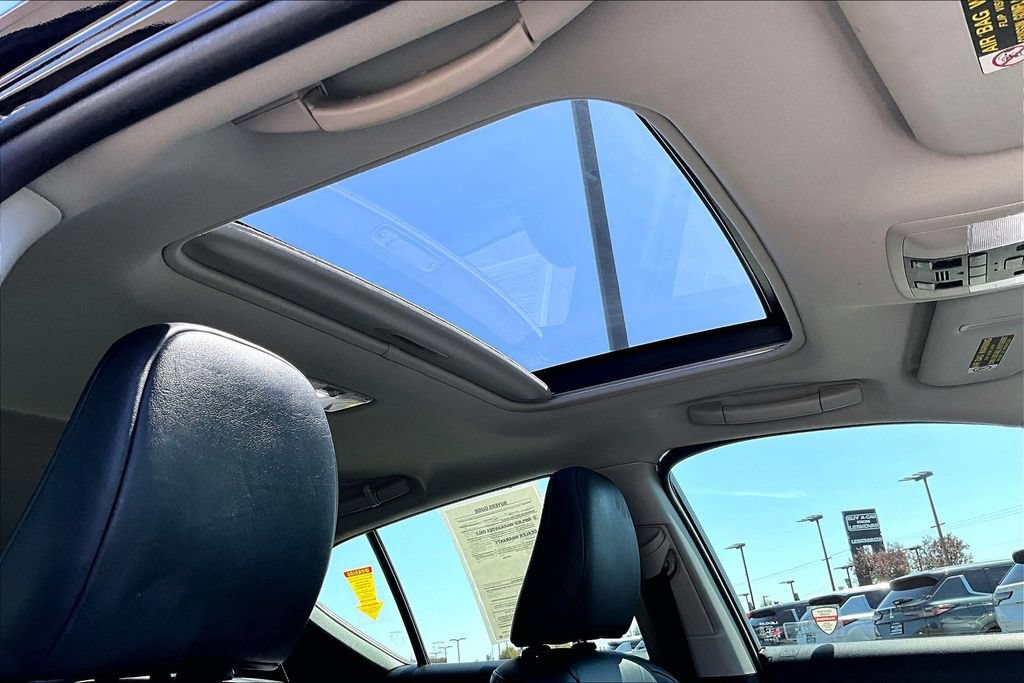 Used 2012 Lexus CT 200h Premium w/ Leather Pkg FWD image 22