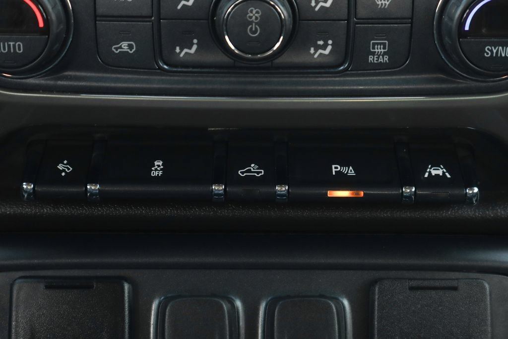 Used 2018 Chevrolet Silverado 1500 High Country RWD image 36