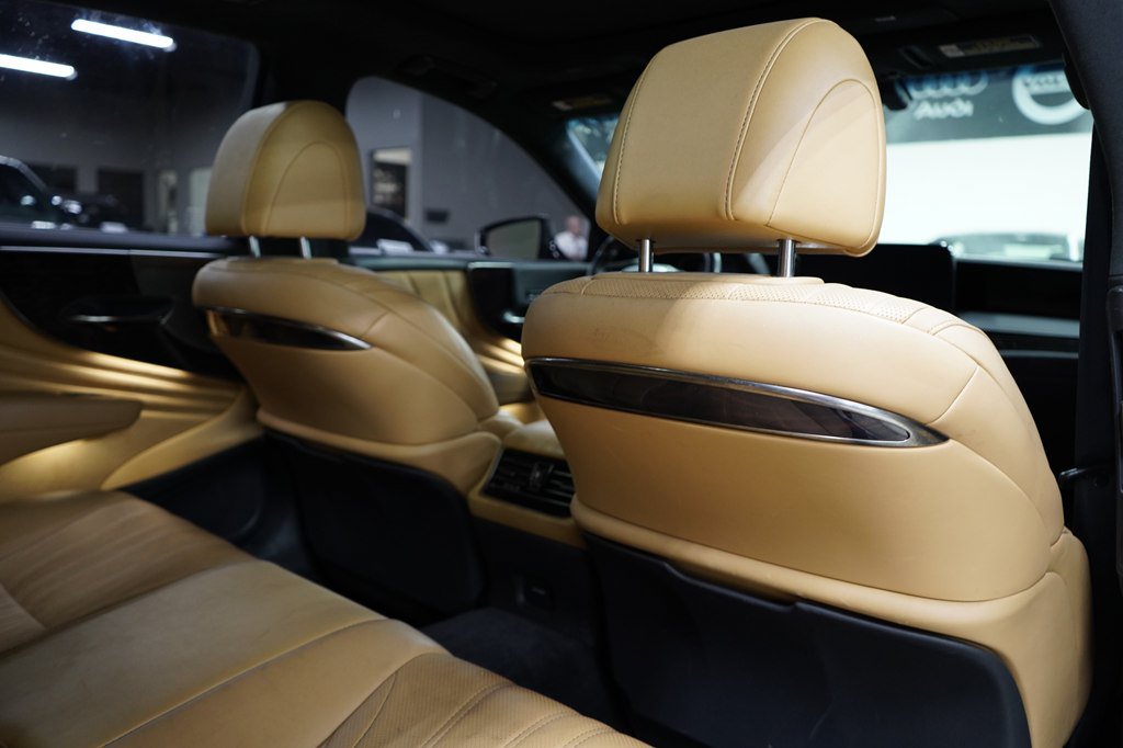 Used 2022 Lexus LS 500 w/ Interior Upgrade Package RWD image 25