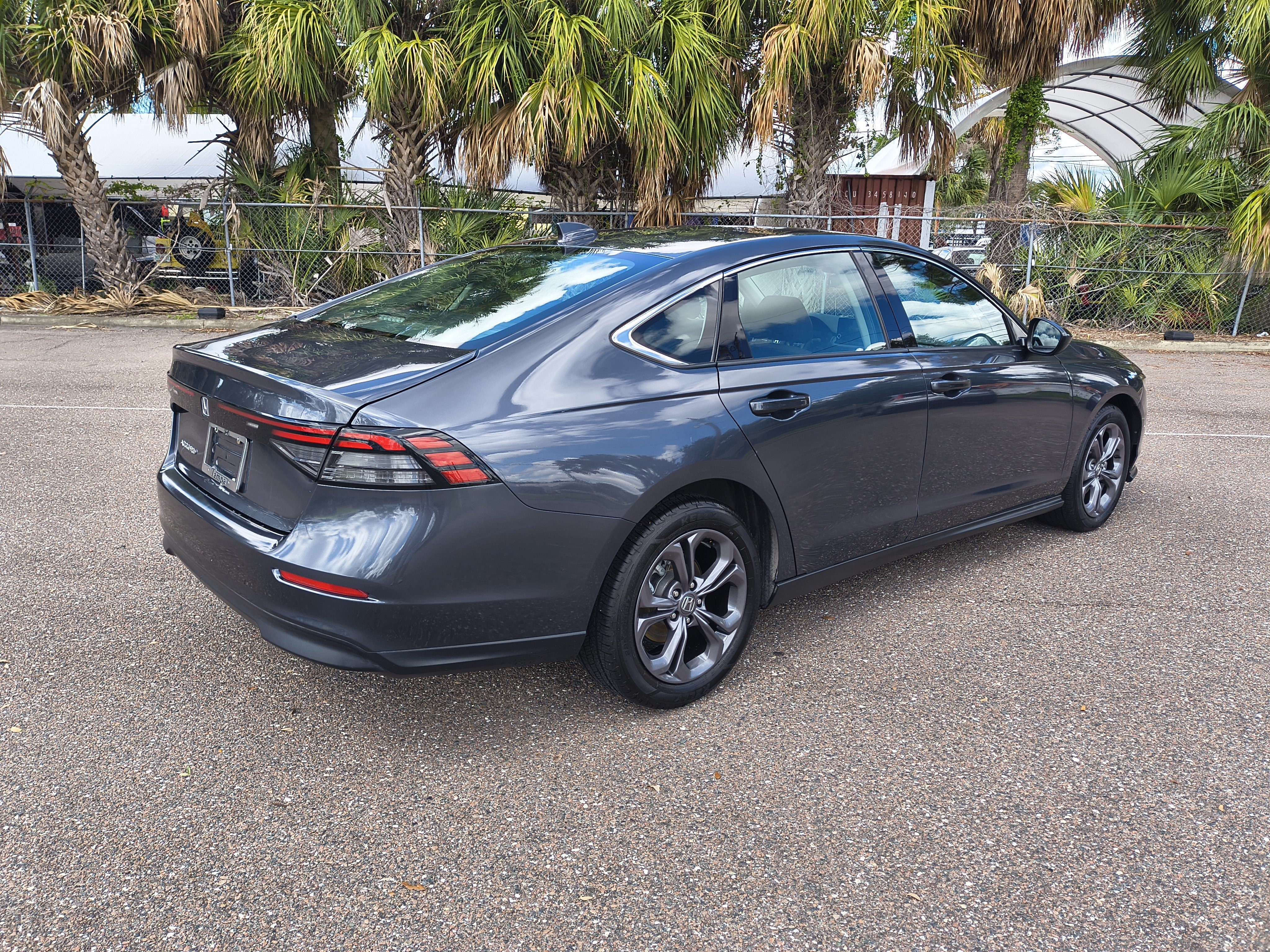 Used 2023 Honda Accord EX image 6