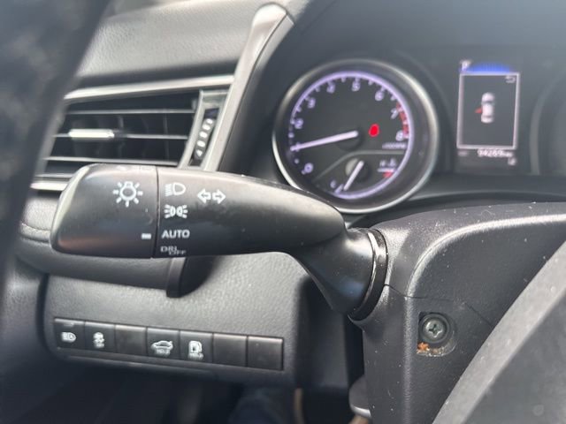Used 2021 Toyota Camry SE image 23