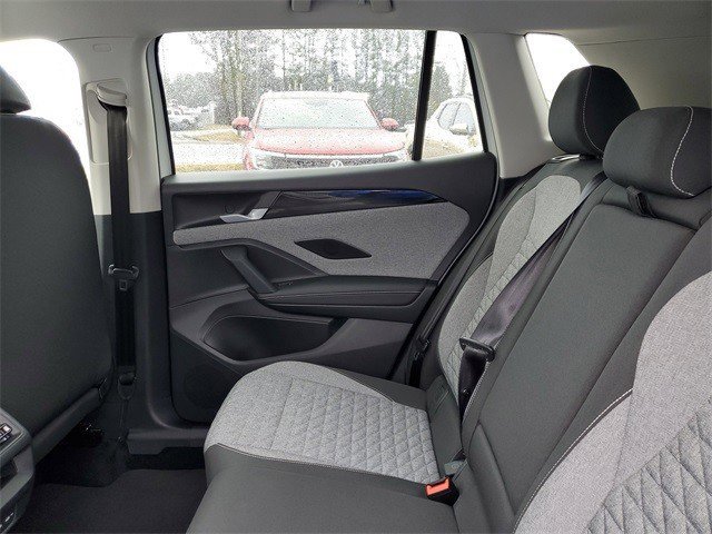 Certified 2025 Volkswagen Tiguan S image 10