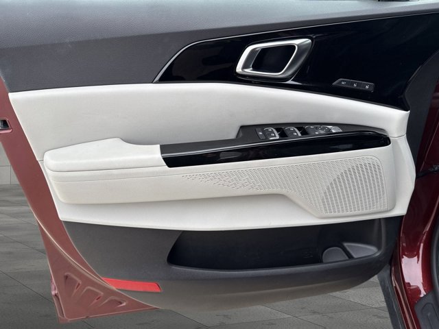 Used 2024 Kia Carnival SX image 10