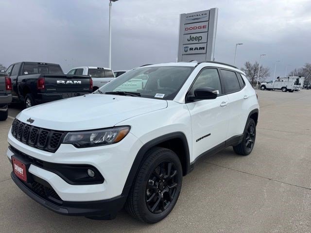 New 2026 Jeep Compass Latitude AWD/4WD image 3
