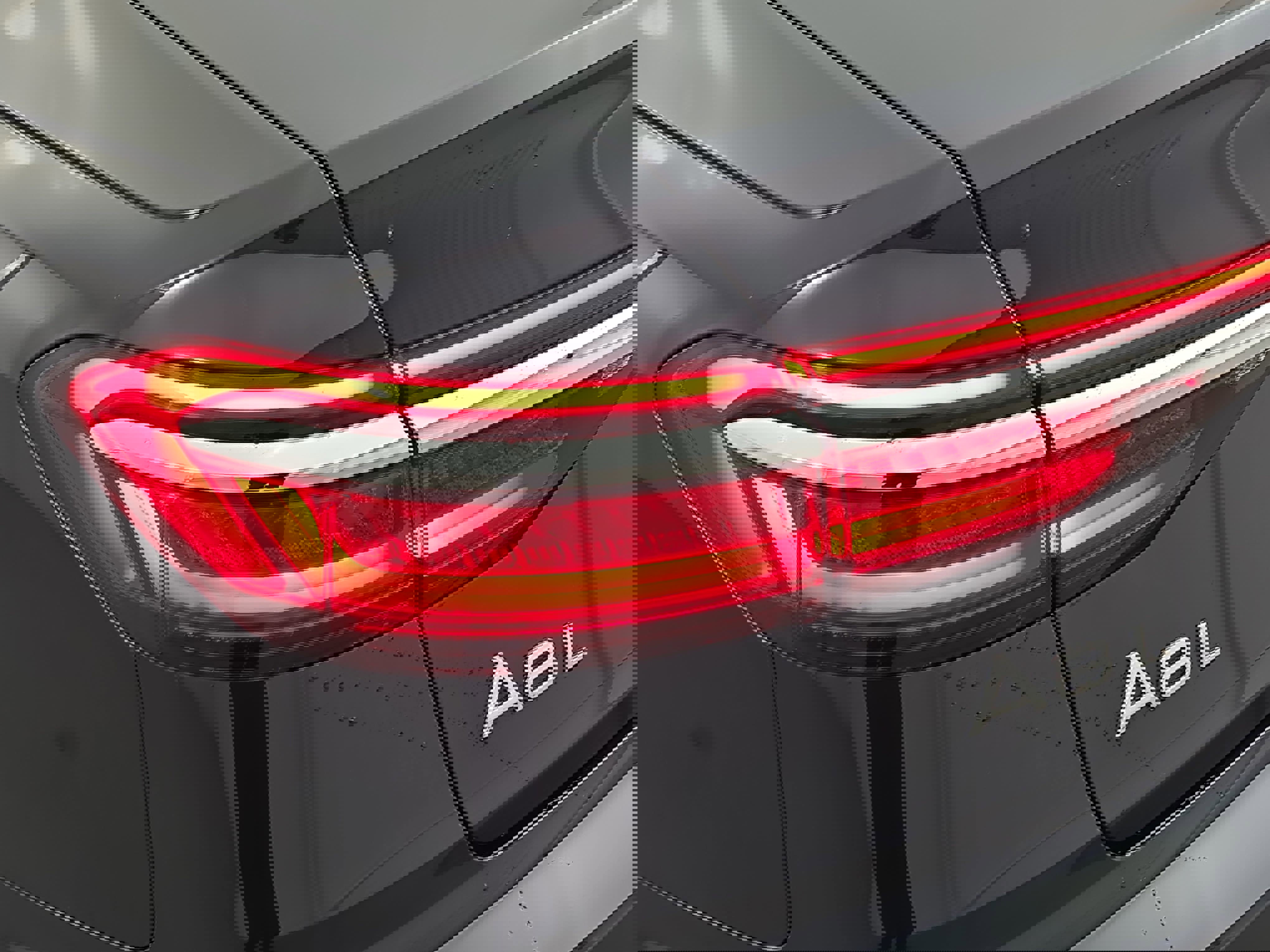 Used 2021 Audi A8 L 4.0T image 33