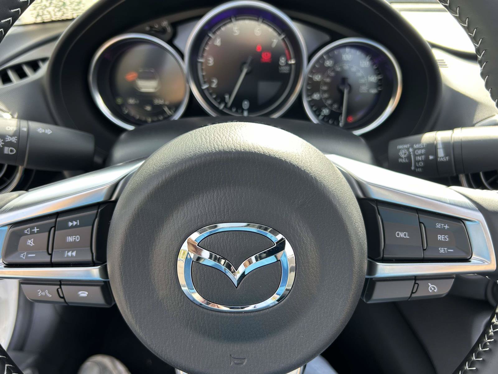 Used 2026 MAZDA MX-5 Miata Club w/ Interior Package RWD image 18