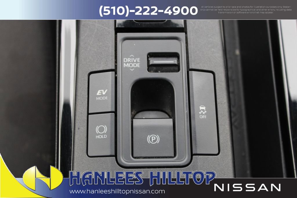 Used 2024 Toyota Prius LE image 17