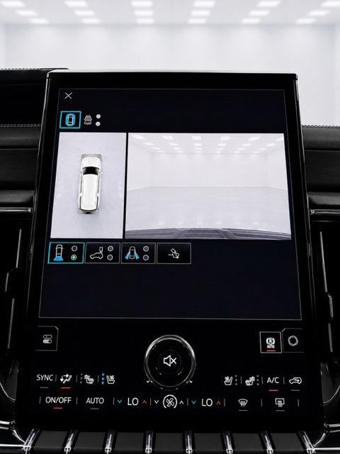 Used 2025 GMC Yukon Denali Ultimate AWD/4WD image 36