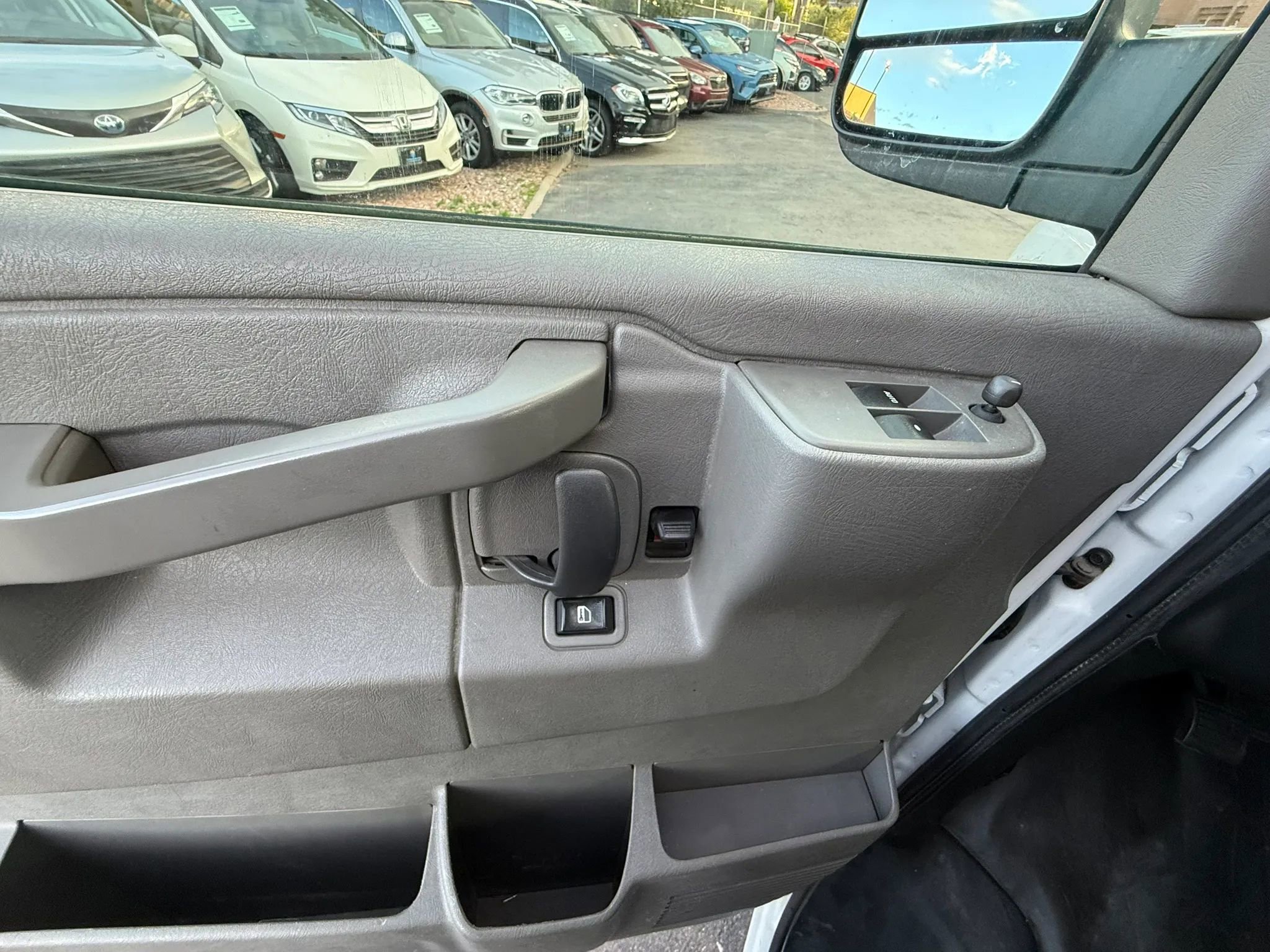 Used 2021 GMC Savana 2500 w/ Driver Convenience Package RWD image 14