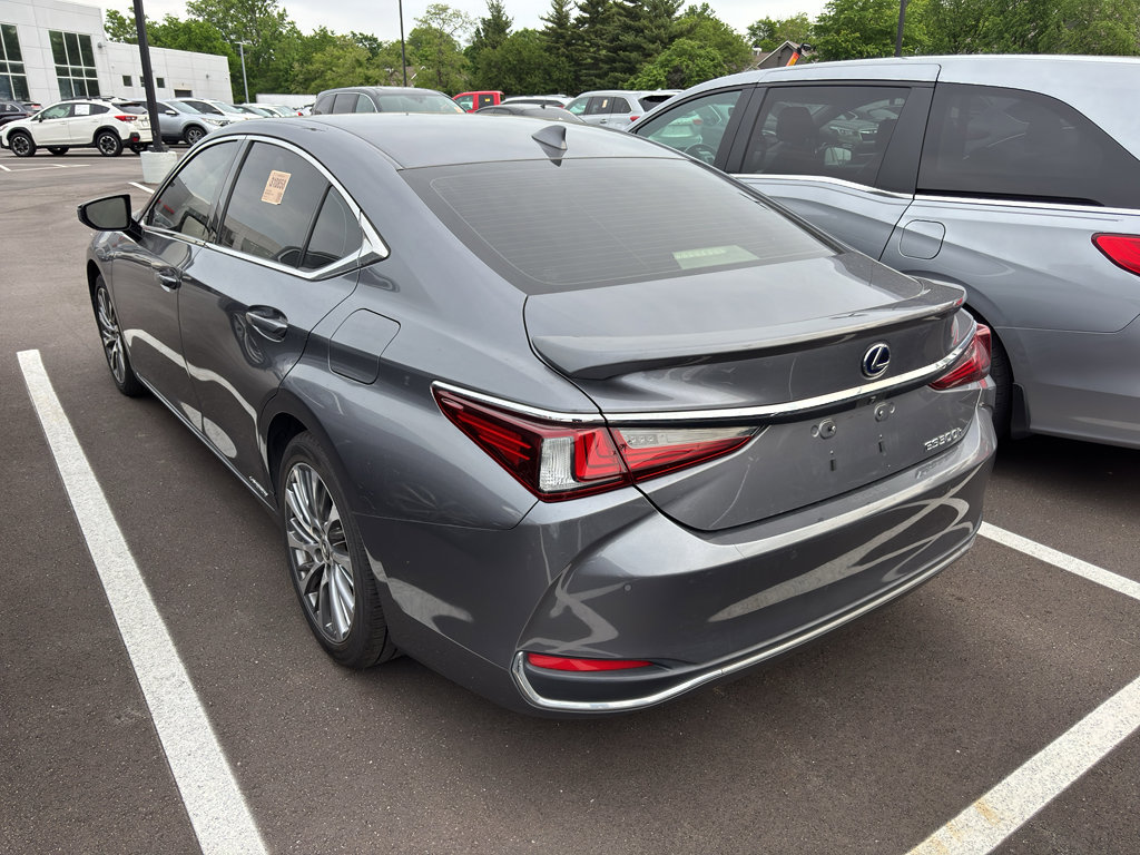 Used 2019 Lexus ES 300h w/ Premium Package FWD image 3