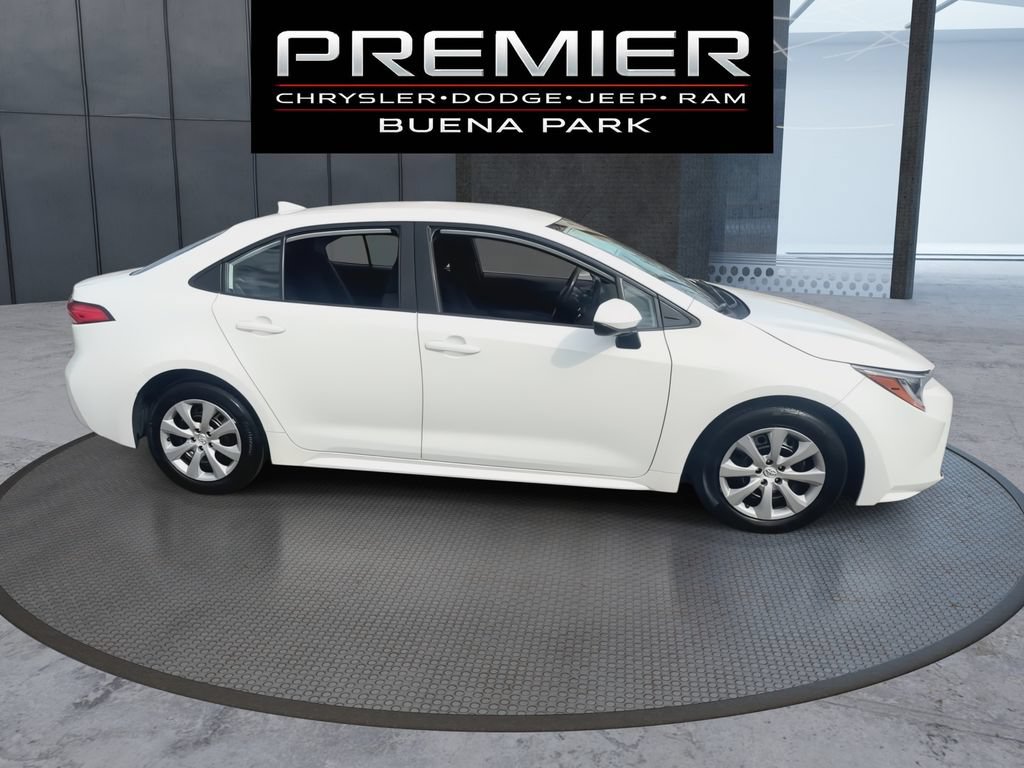 Used 2024 Toyota Corolla LE FWD image 9