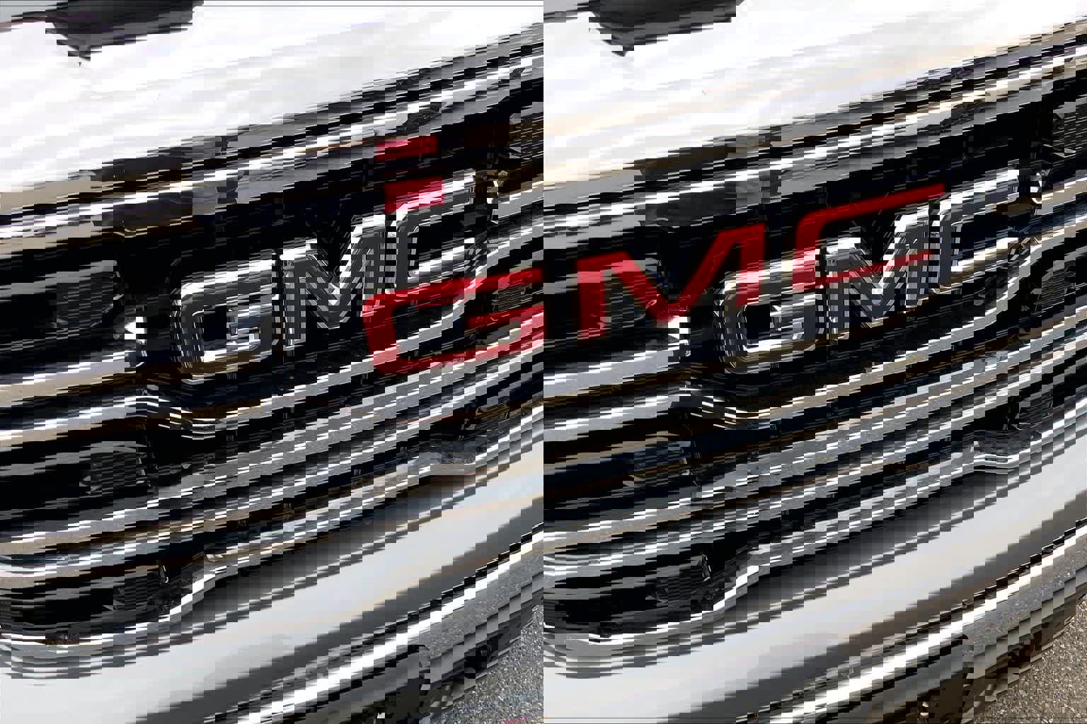 Used 2023 GMC Sierra 1500 SLT w/ SLT Premium Package AWD/4WD image 32