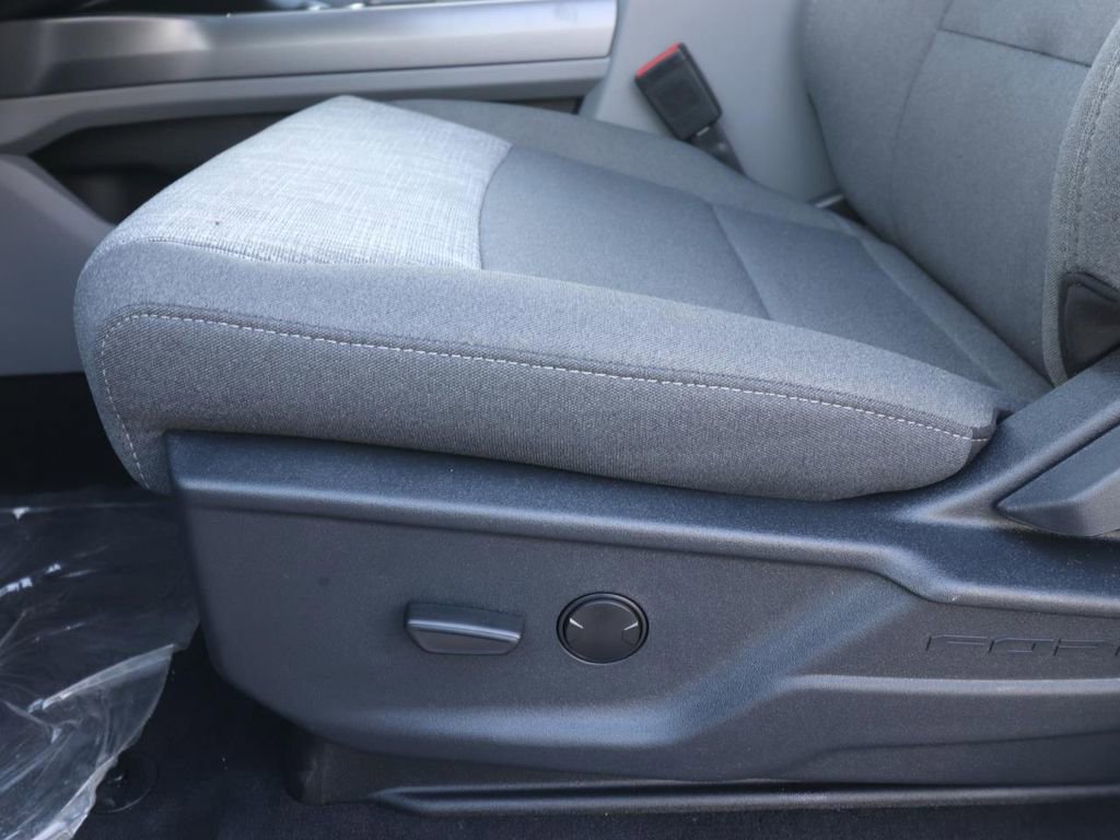 New 2026 Ford F250 XLT w/ XLT Premium Package image 17
