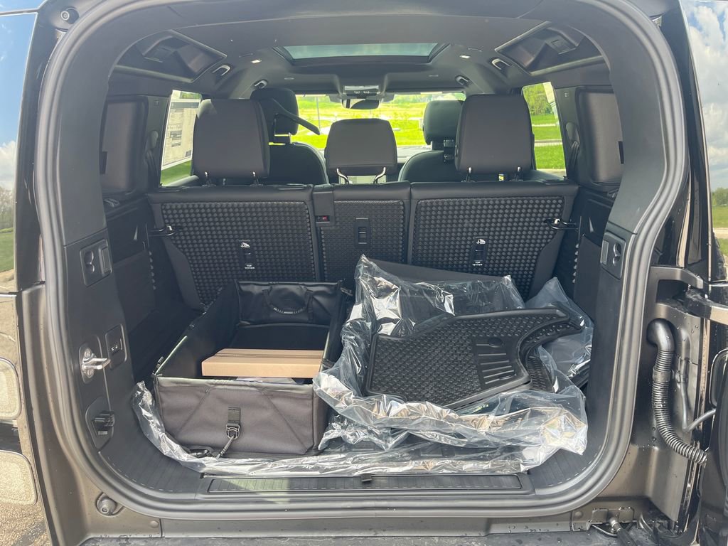 New 2026 Land Rover Defender 110 S AWD/4WD image 18