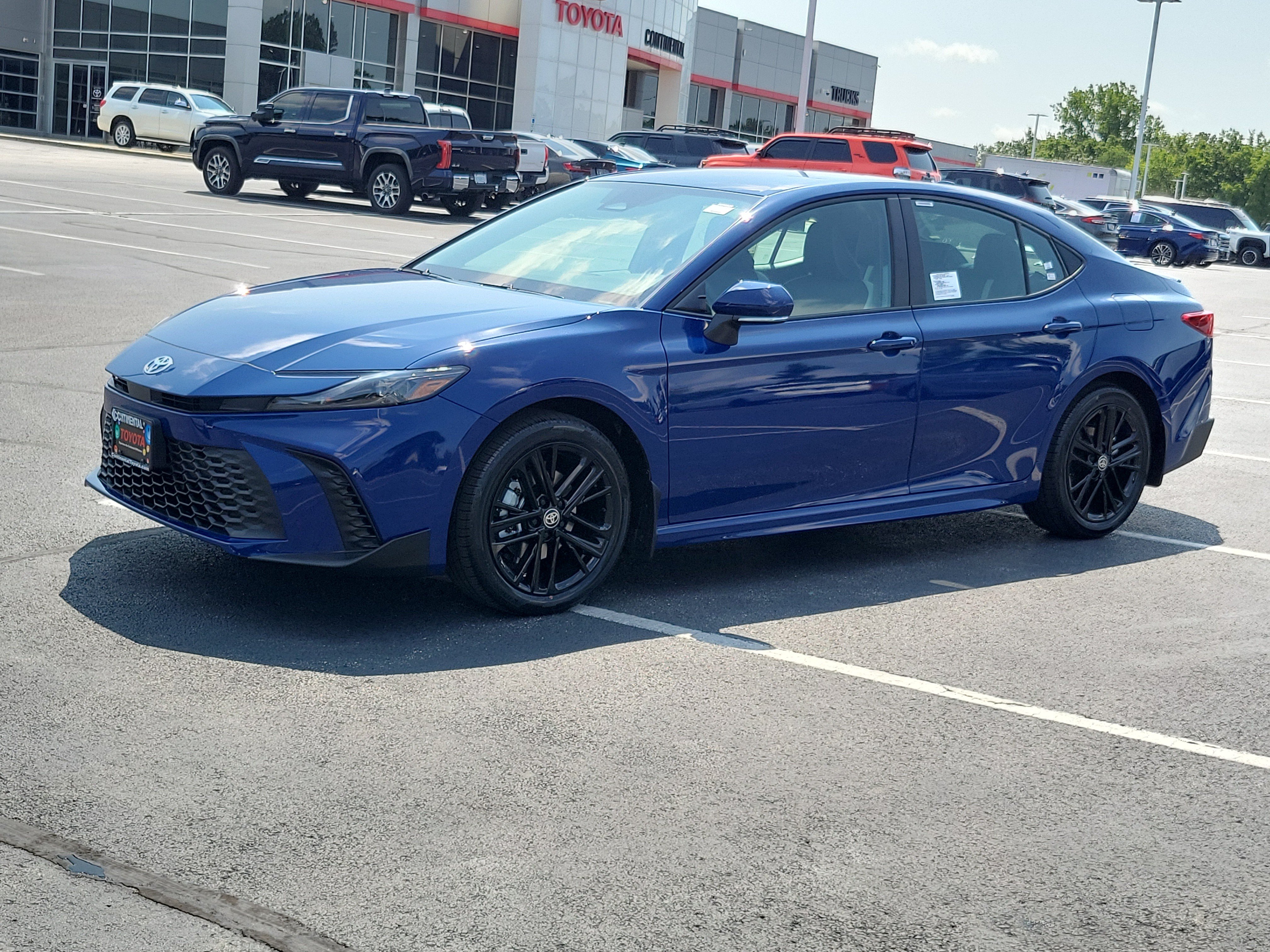 New 2026 Toyota Camry SE AWD/4WD image 3
