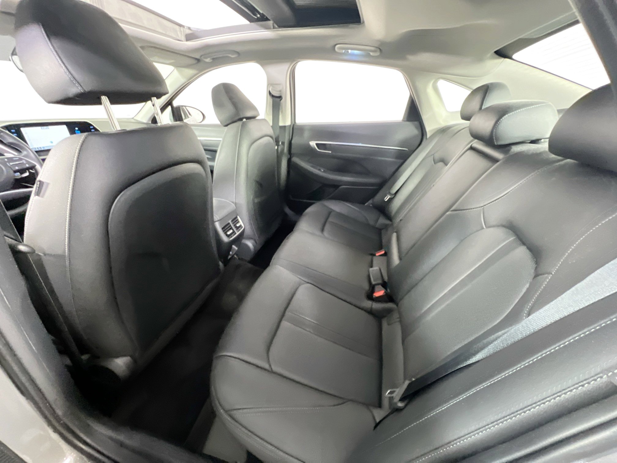 Used 2022 Hyundai Sonata Limited image 25