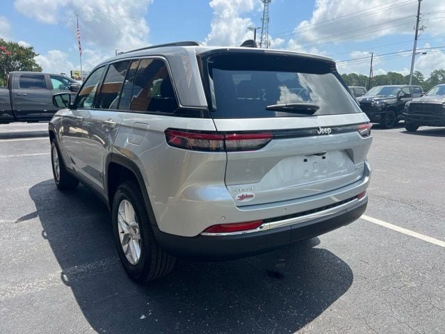 New 2026 Jeep Grand Cherokee Laredo X AWD/4WD image 22