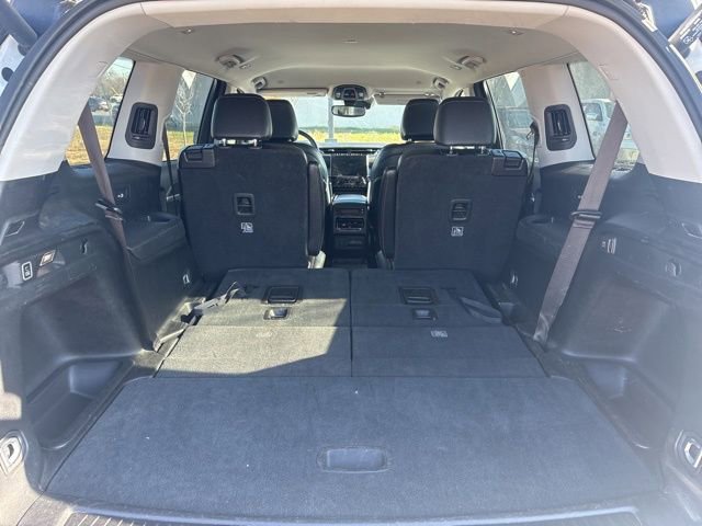 Used 2023 Jeep Grand Cherokee L Limited w/ Black Appearance Package image 10