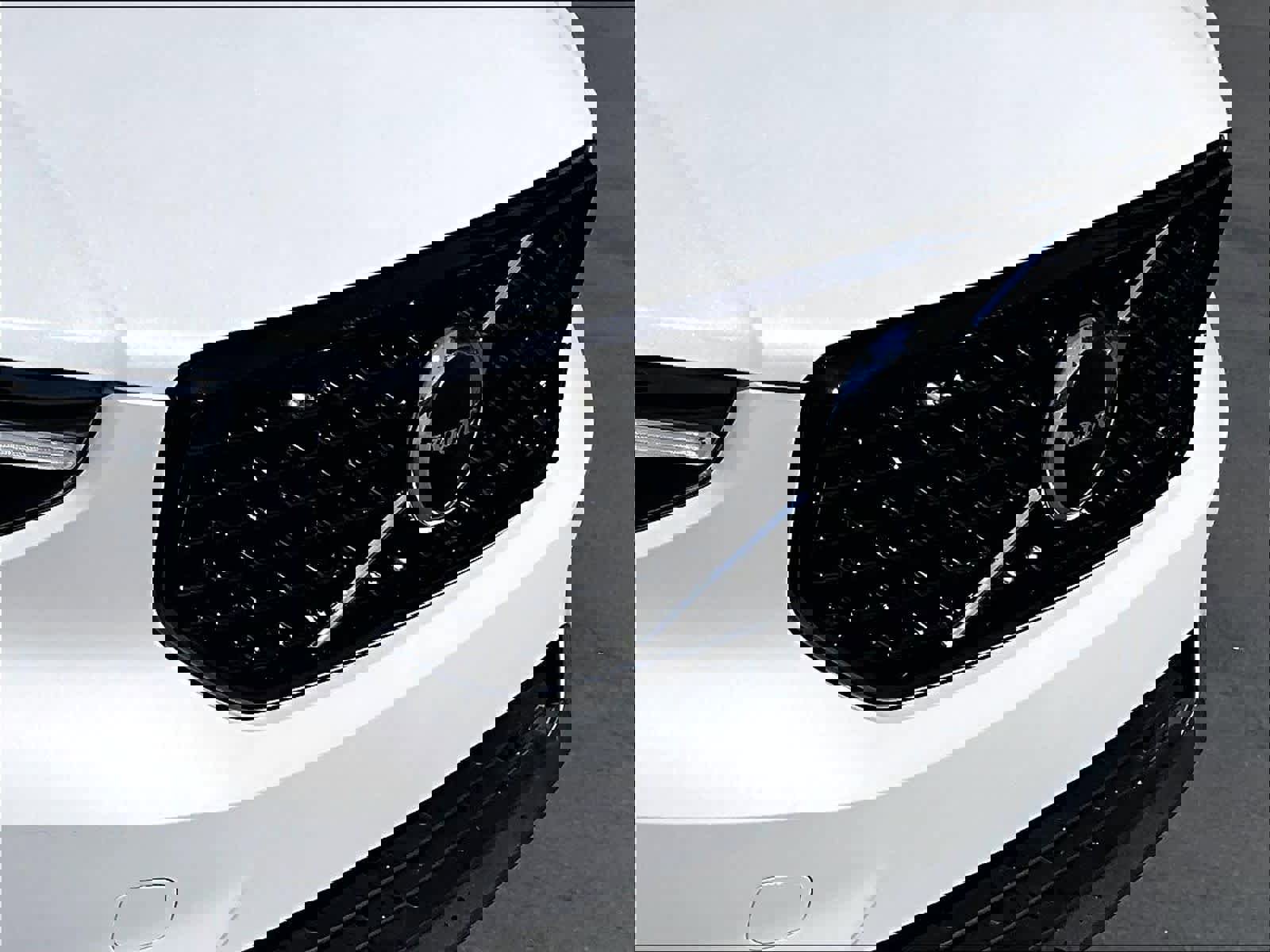 New 2026 Volvo XC40 B5 Core w/ Climate Package image 33