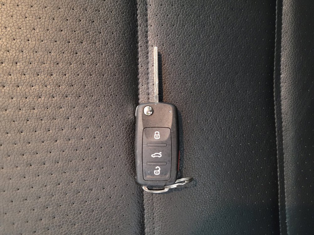 Used 2016 Volkswagen Jetta SEL FWD image 32