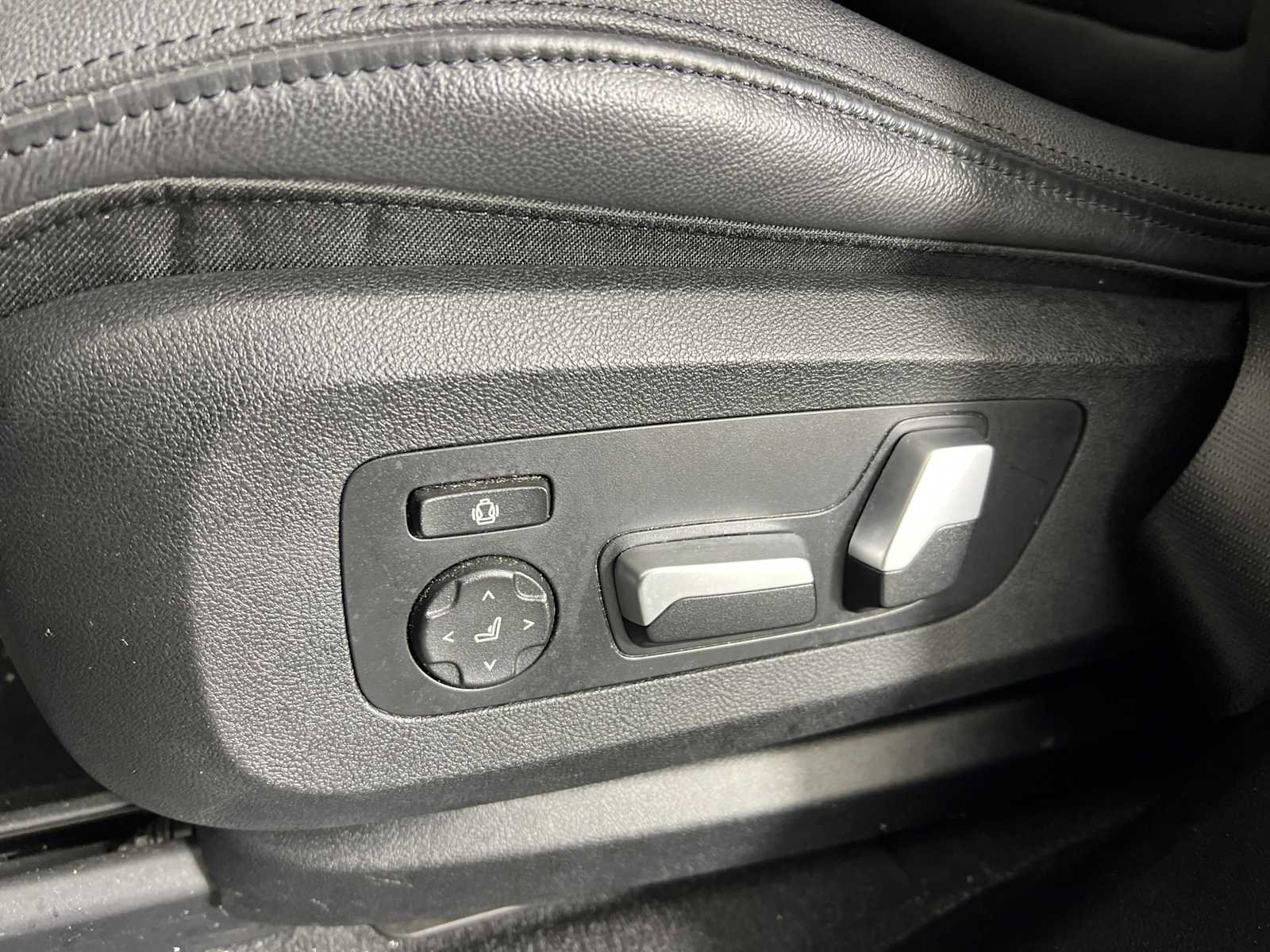 Used 2021 BMW X5 sDrive40i w/ Convenience Package image 20