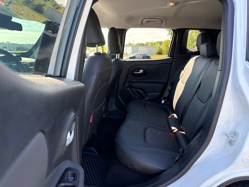 Used 2023 Jeep Renegade Trailhawk w/ Trailhawk Elite Group AWD/4WD image 18