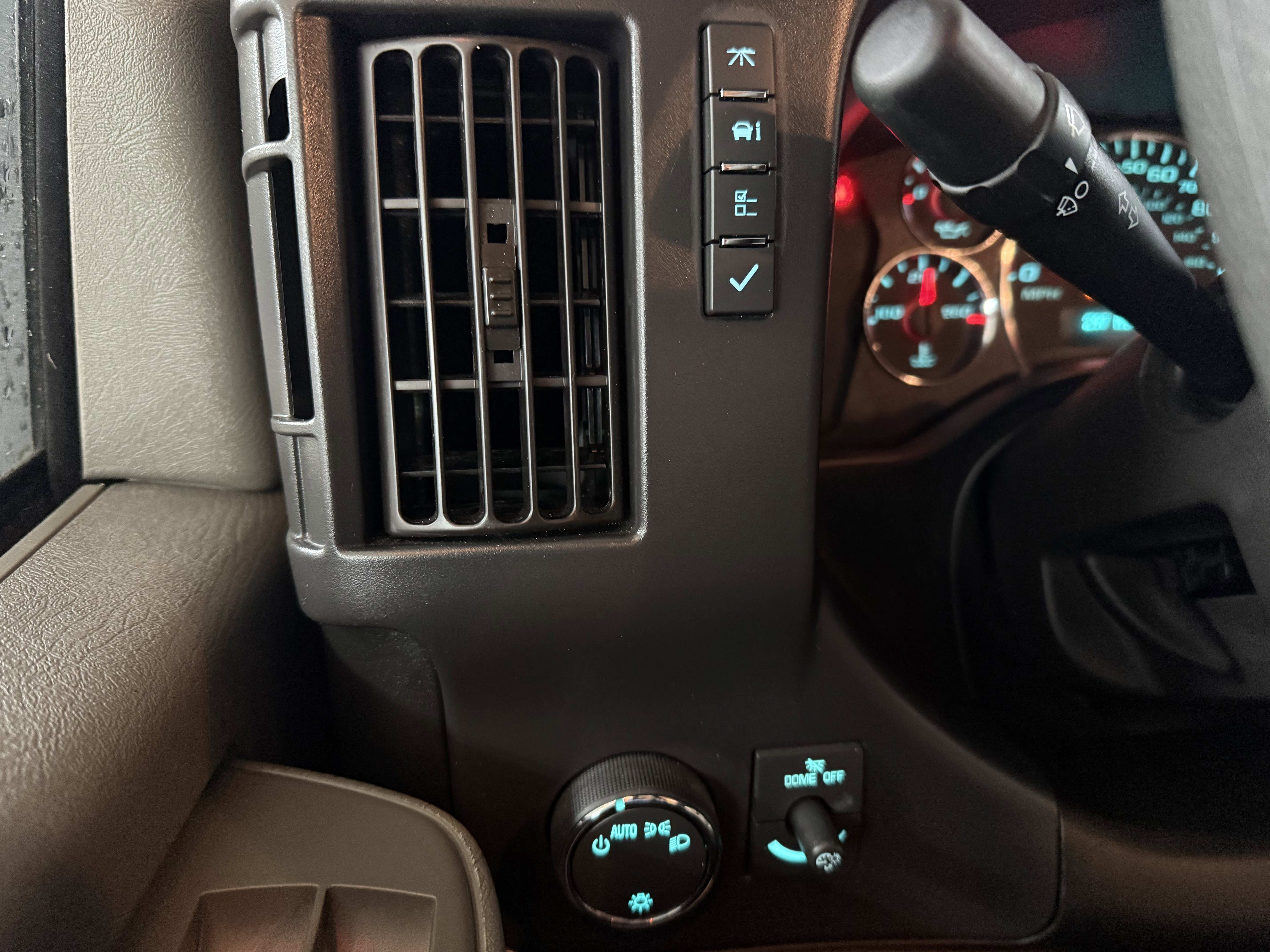 New 2024 GMC Savana 3500 w/ Power Convenience Package image 20