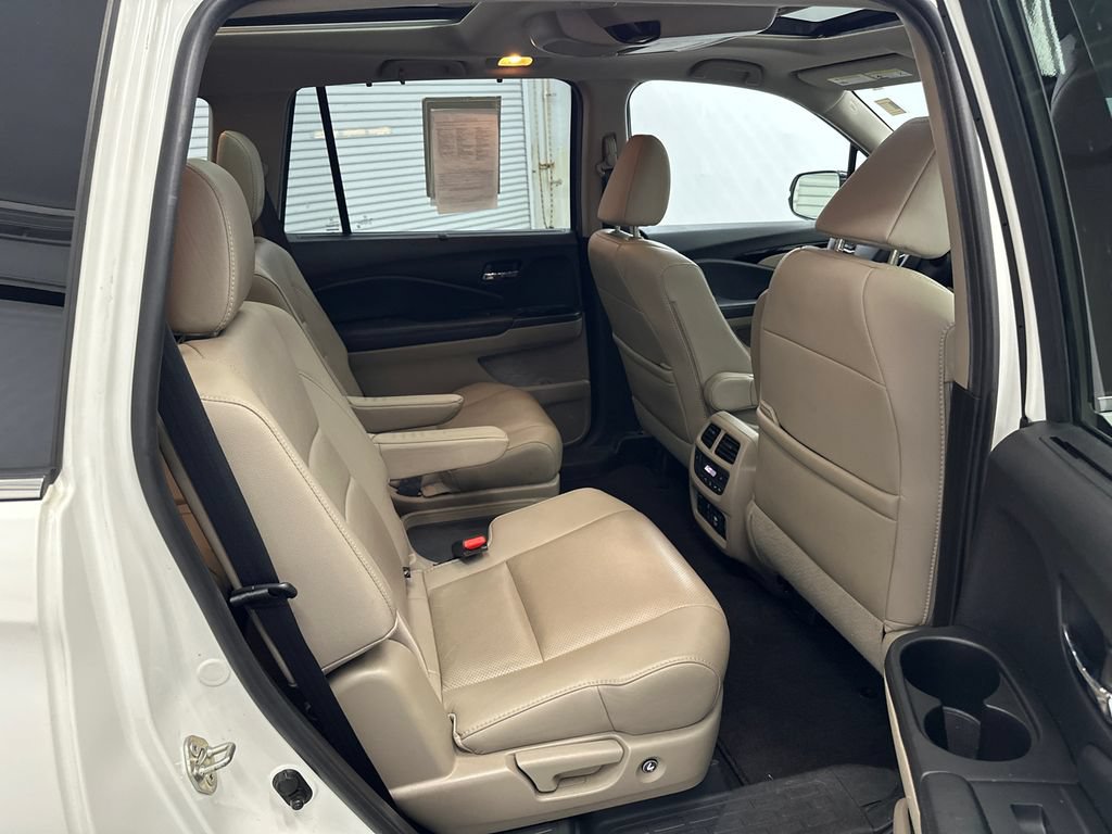Used 2019 Honda Pilot Elite image 17