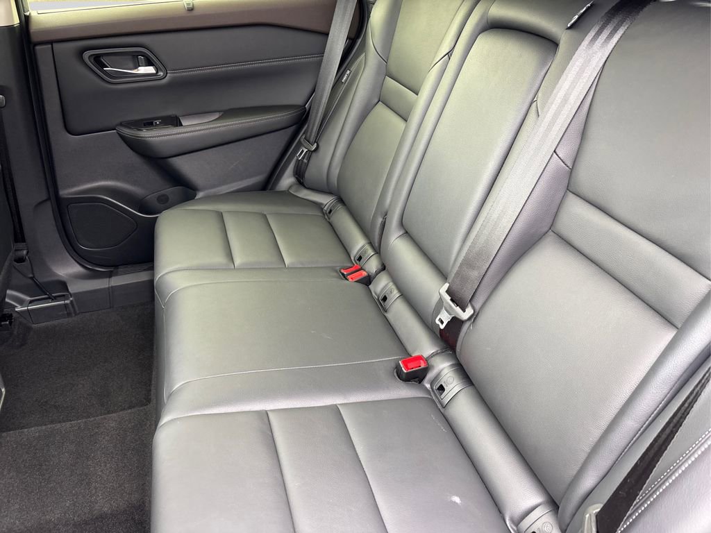 Used 2023 Nissan Rogue SL w/ SL Premium Package image 10