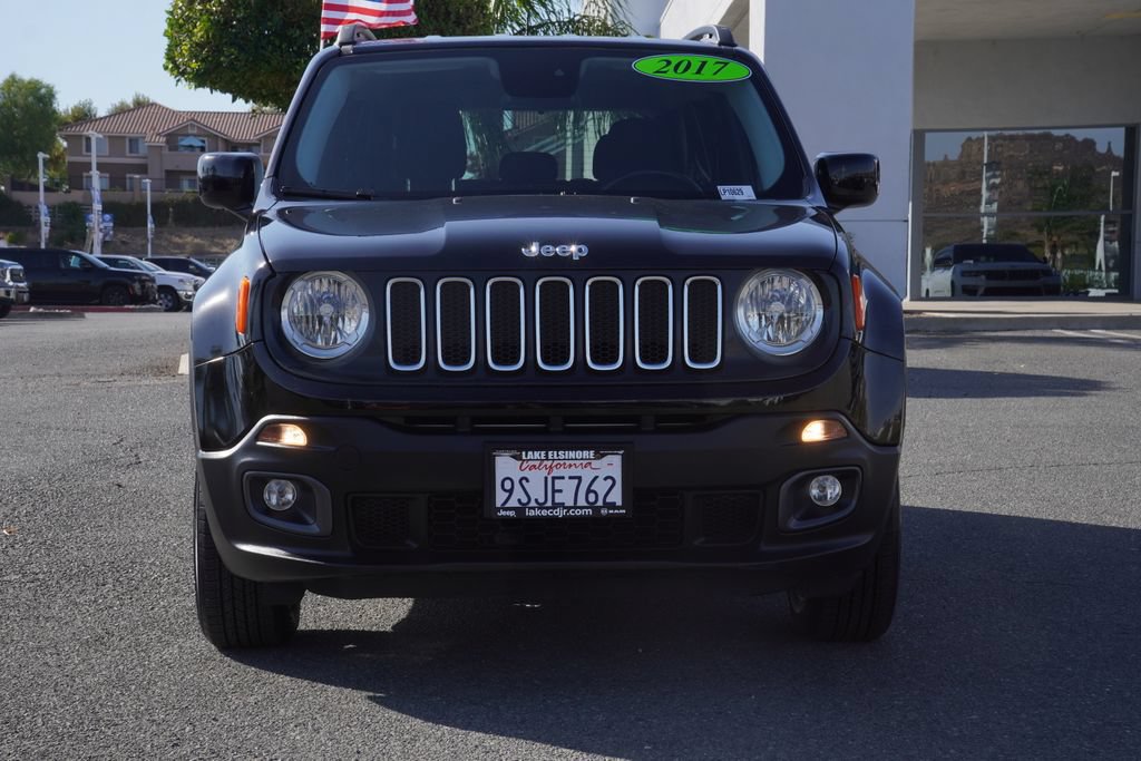 Certified 2017 Jeep Renegade Latitude AWD/4WD image 9