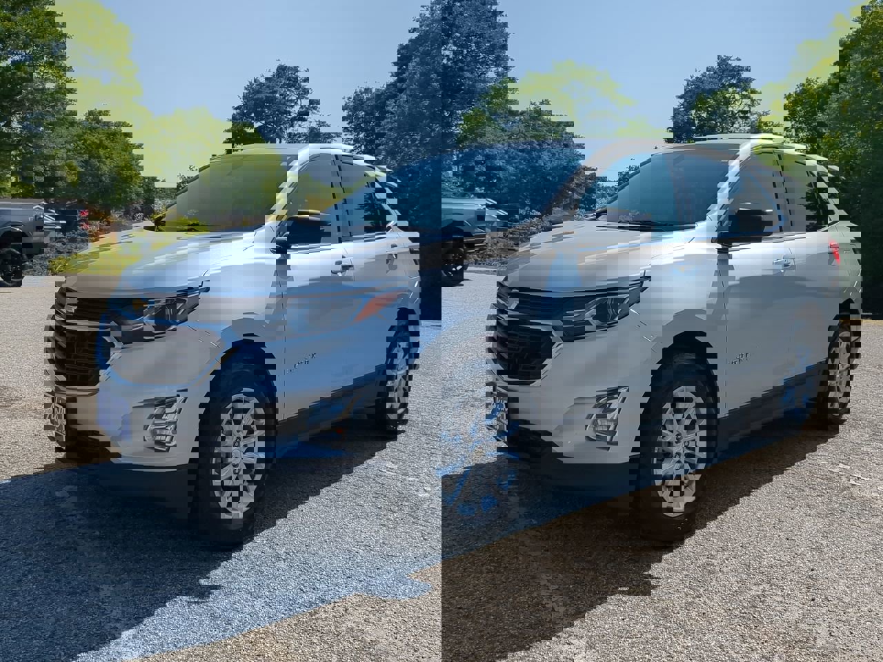 Used 2018 Chevrolet Equinox LT w/ LPO, Cargo Package FWD image 6