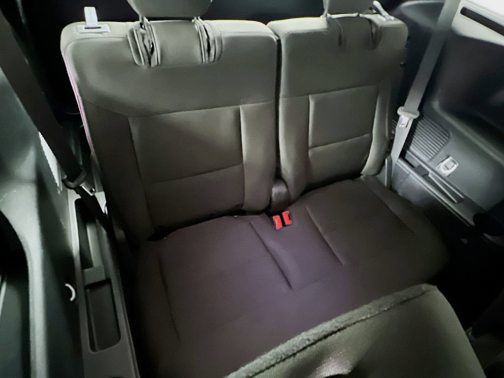 Used 2023 Ford Explorer XLT AWD/4WD image 25