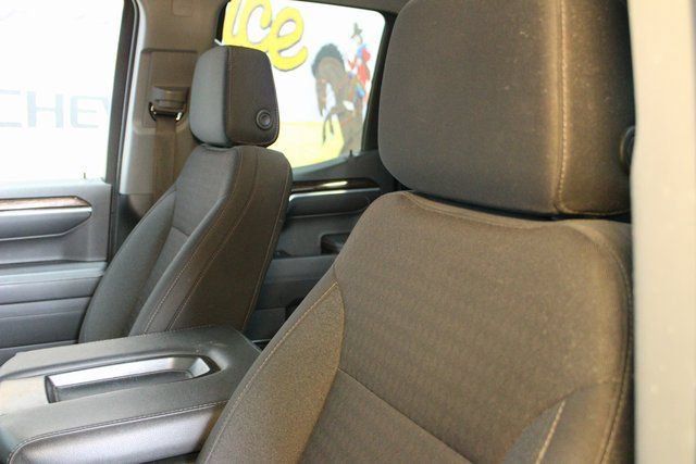 Used 2022 GMC Sierra 1500 SLE image 16