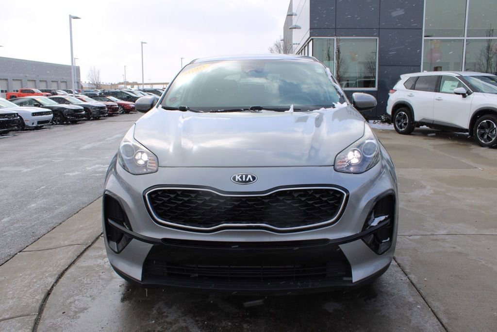 Used 2020 Kia Sportage LX image 2