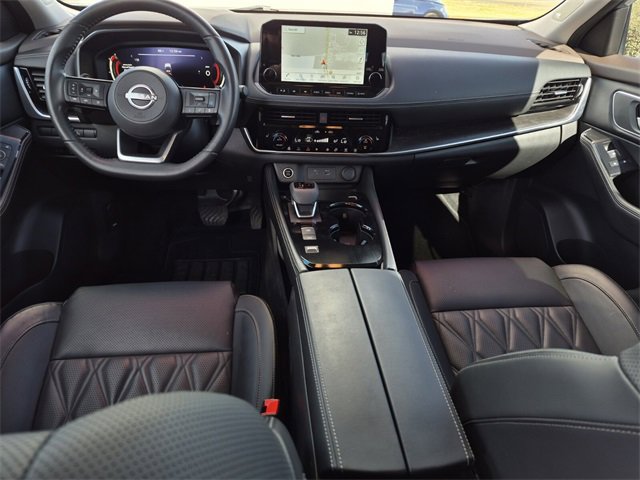 Used 2023 Nissan Rogue Platinum w/ Platinum Premium Package image 27