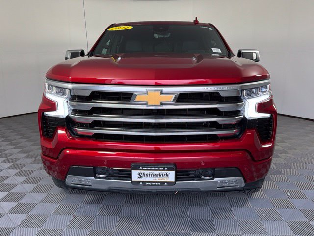 Used 2024 Chevrolet Silverado 1500 High Country AWD/4WD image 3