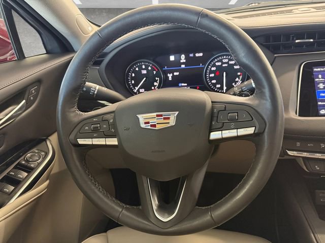 Used 2022 Cadillac XT4 Premium Luxury w/ Technology Package FWD image 21