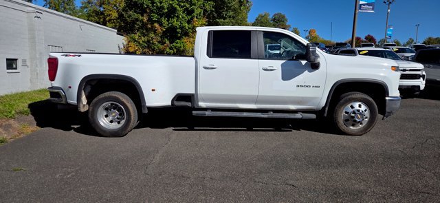Used 2025 Chevrolet Silverado 3500 LT w/ Safety Package AWD/4WD image 11